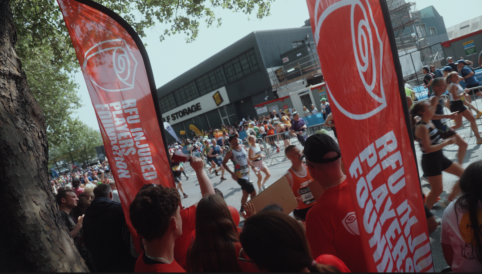 IPF cheer point at London Marathon