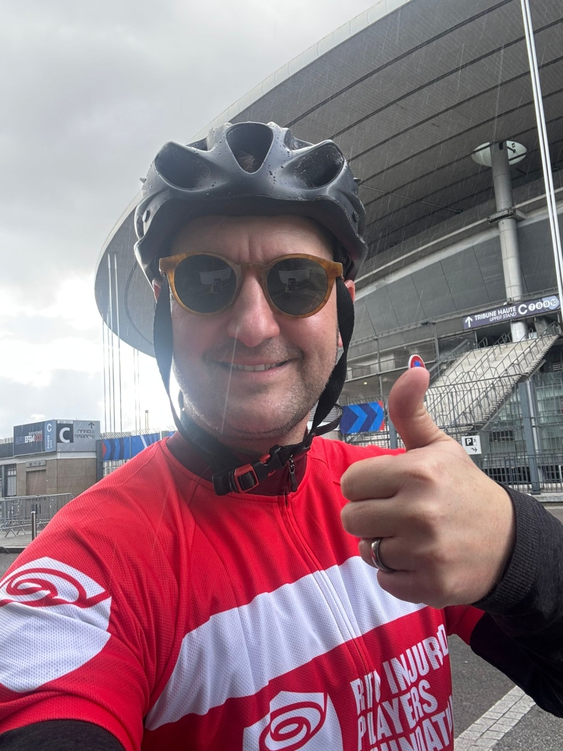 Nick Anderton gives the thumbs up on arrival at Stade De France, Paris