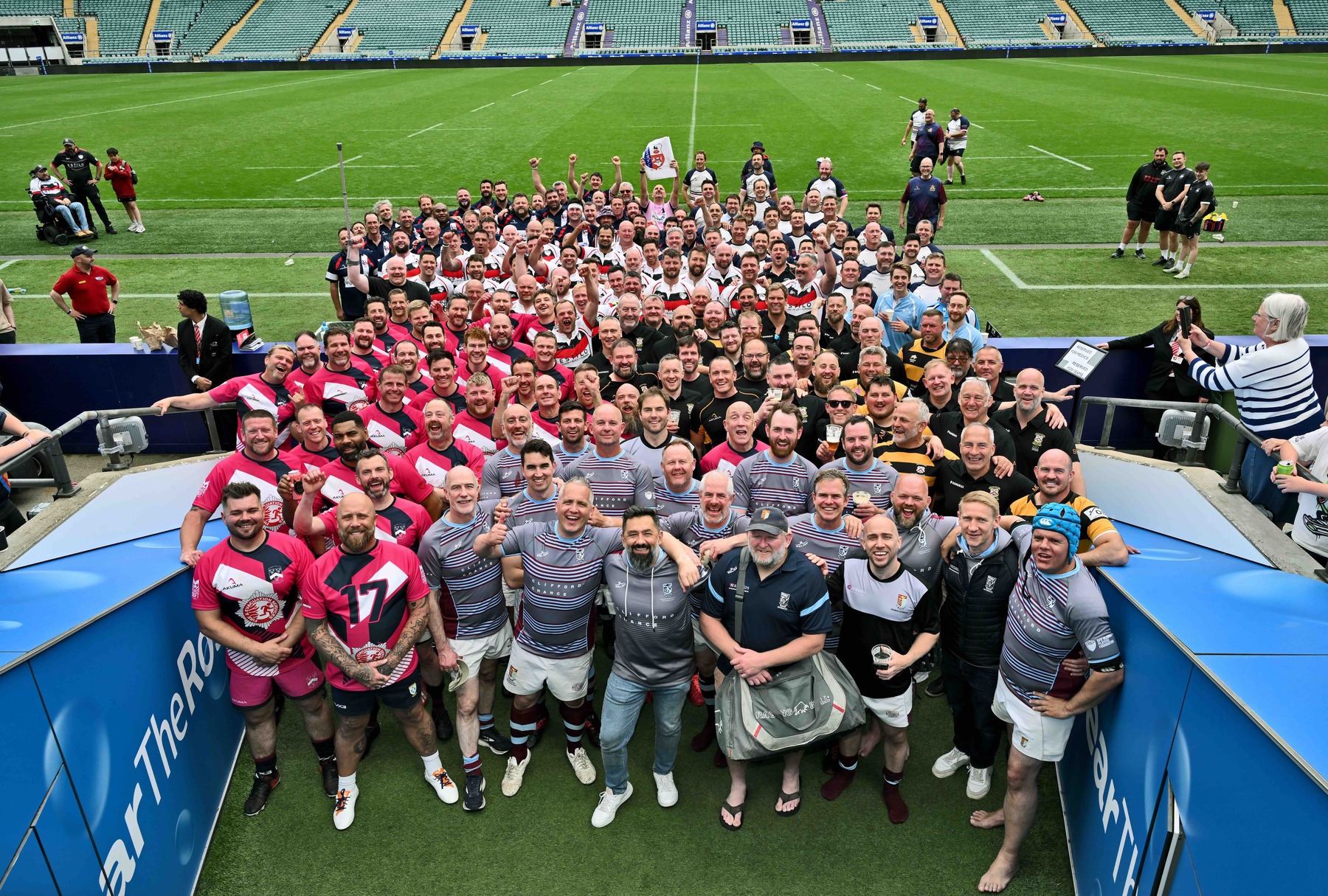 Rugby players at Allianz Stadium in support of IPF